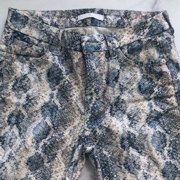 7 For All Mankind Indigo Snakeskin Python Stretch Skinny Jeans Size 26 - Picture 9 of 11